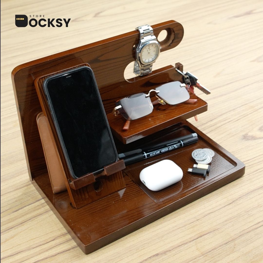 6-in-1 Docking Station with Dedicated Wireless Magnetic Charger Slot