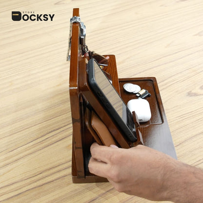 6-in-1 Docking Station with Dedicated Wireless Magnetic Charger Slot